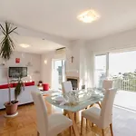 Apartment With A Parking Space Kastel Kambelovac, - 11678 Kastela