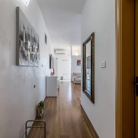 With A Parking Space Kastel Kambelovac, - 24198 Apartment *