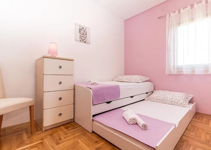 With A Parking Space Kastel Kambelovac, - 11678 Apartman *