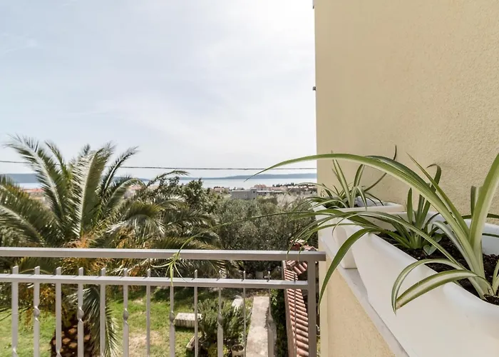 With A Parking Space Kastel Kambelovac, - 11678 * Kastela